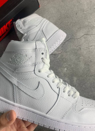 Кроссовки Nike Air Jordan 1 Mid Triple White живое фото 3