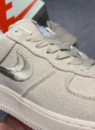 Кроссовки Nike Air Force 1 Low Stussy Fossil Stone живое фото 3
