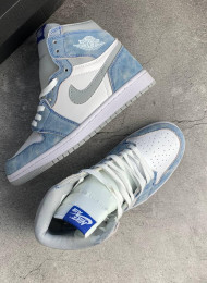 Кроссовки Nike Air Jordan 1 High Hyper Royal Smoke Grey живое фото 2
